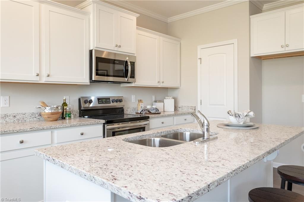 6845 Doral Drive, Tobaccoville, North Carolina image 7
