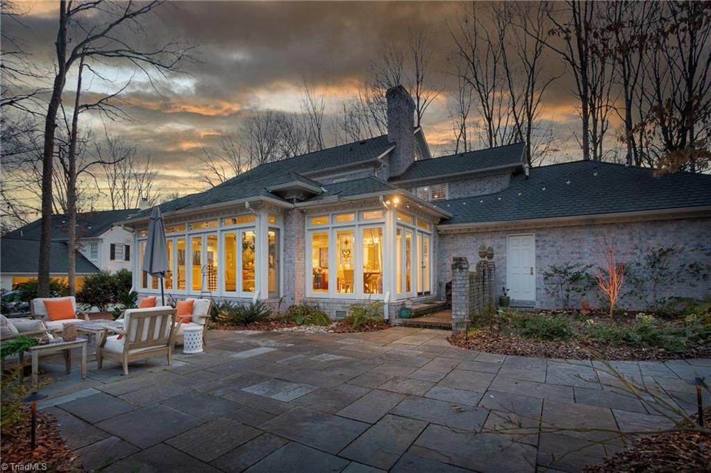 Photo of 402 Parkmont Drive, Greensboro, NC 27408 (MLS # 1216471)