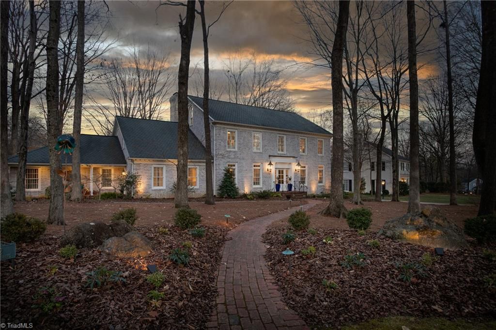 Photo of 402 Parkmont Drive, Greensboro, NC 27408 (MLS # 1216471)