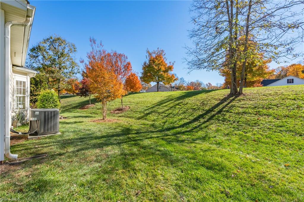 Greensboro, North Carolina 27455, United States, 3 Bedrooms Bedrooms, ,2 BathroomsBathrooms,Residential,Active,240669