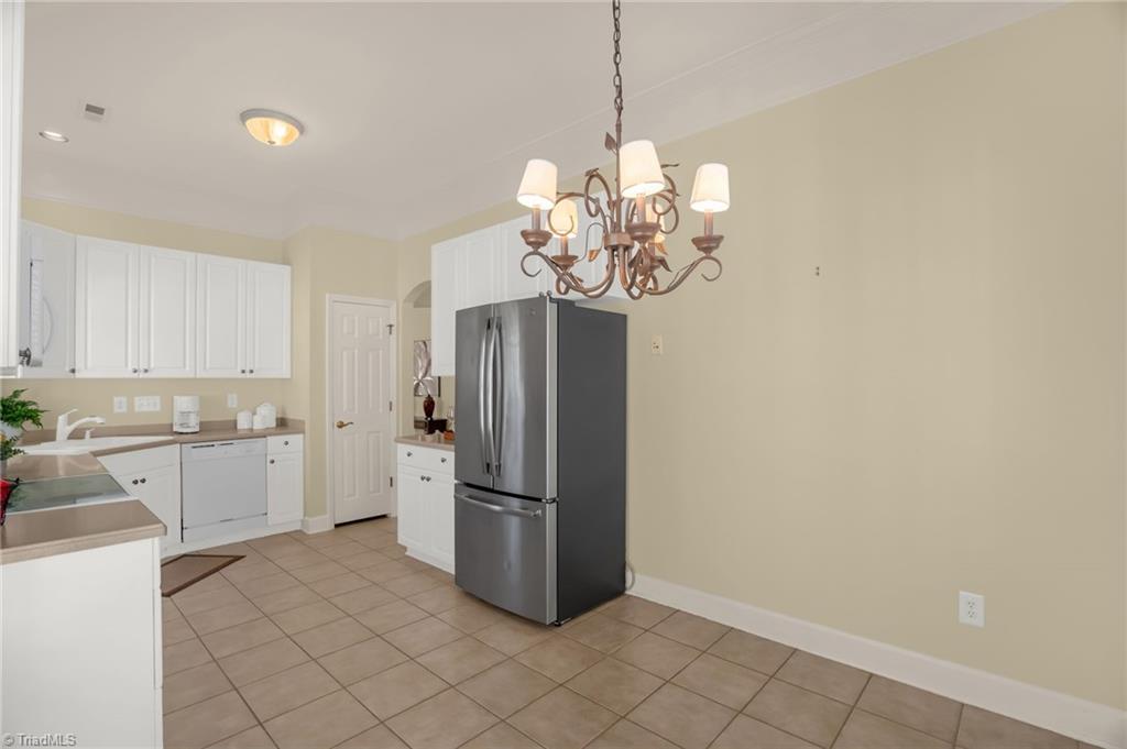 Greensboro, North Carolina 27455, United States, 3 Bedrooms Bedrooms, ,2 BathroomsBathrooms,Residential,Active,240669