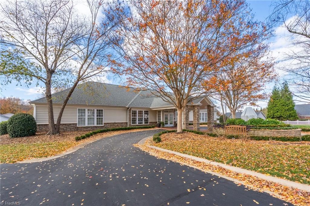 Greensboro, North Carolina 27455, United States, 3 Bedrooms Bedrooms, ,2 BathroomsBathrooms,Residential,Active,240669