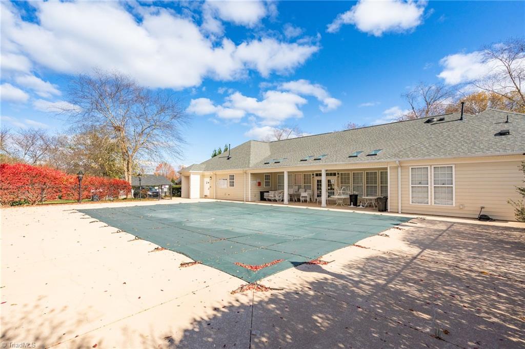 Greensboro, North Carolina 27455, United States, 3 Bedrooms Bedrooms, ,2 BathroomsBathrooms,Residential,Active,240669