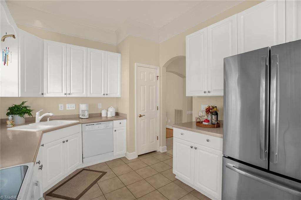 Greensboro, North Carolina 27455, United States, 3 Bedrooms Bedrooms, ,2 BathroomsBathrooms,Residential,Active,240669