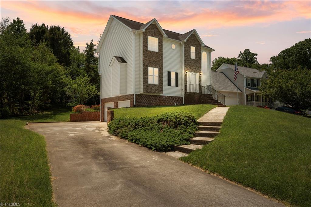 4500 Greenfield Way Drive, Clemmons, North Carolina image 1