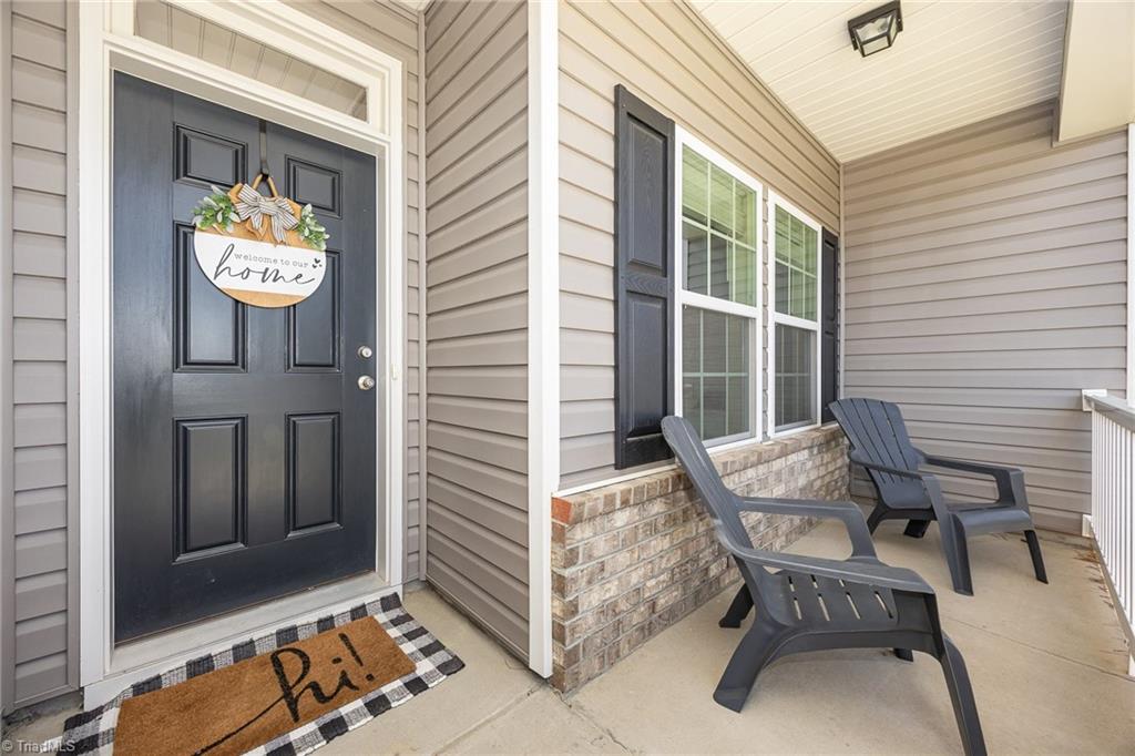 1697 Coopers Hawk Drive, Kernersville, North Carolina image 2