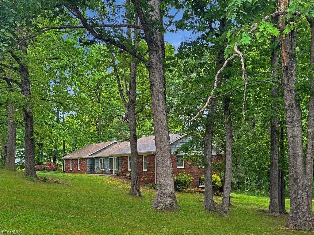 265 E Magnolia Road, North Wilkesboro, North Carolina image 4