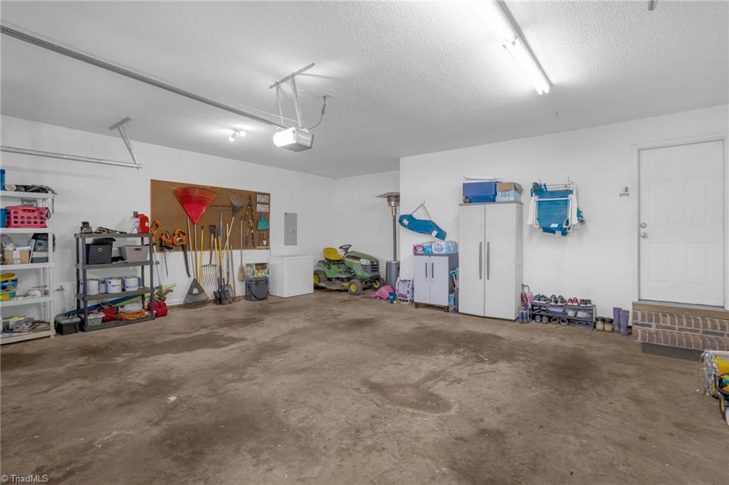 2287 Loflin Farlow Lane, Sophia, North Carolina image 33