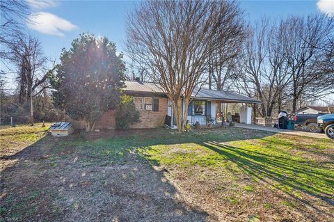 Homes For Sale - 1124 Walshtown Road<br/> Boomer, NC 28606