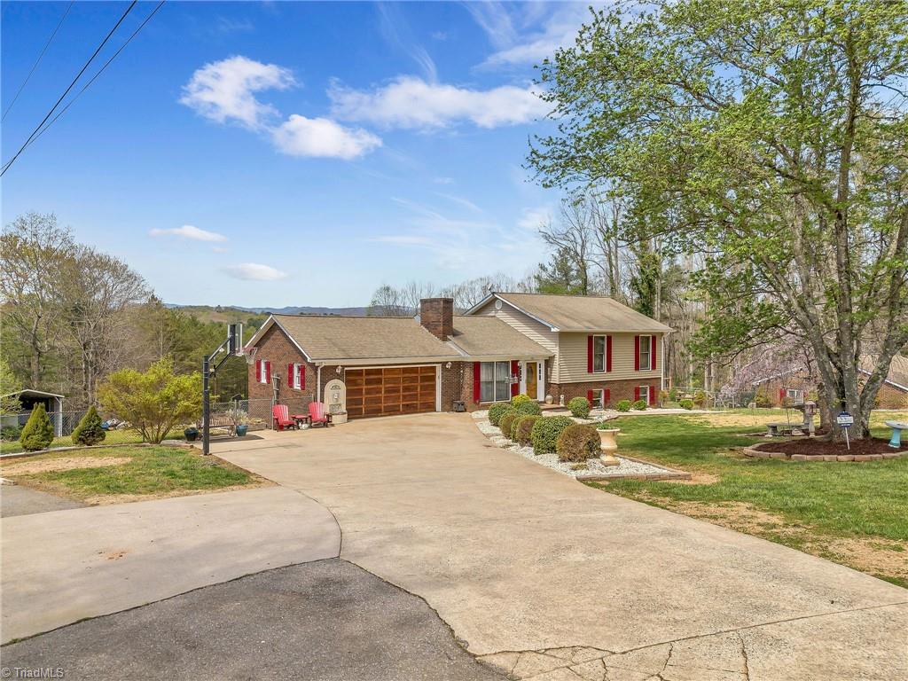284 Bugle Lane, Wilkesboro, North Carolina image 3