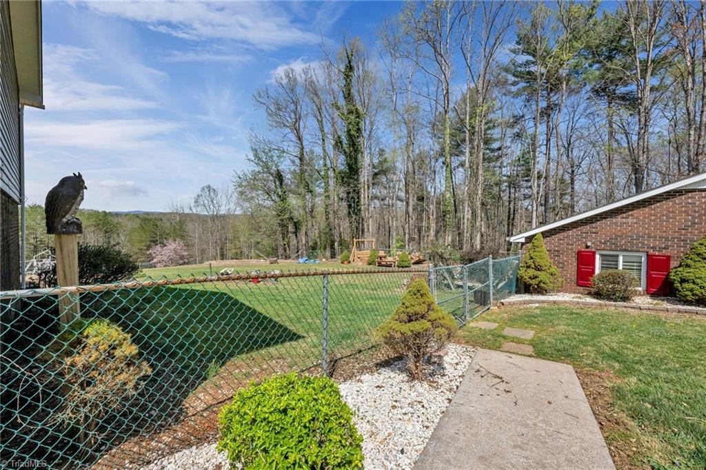 284 Bugle Lane, Wilkesboro, North Carolina image 16