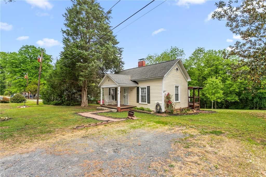 Photo of 206 Village Avenue, Randleman, NC 27317 (MLS # 1216740)