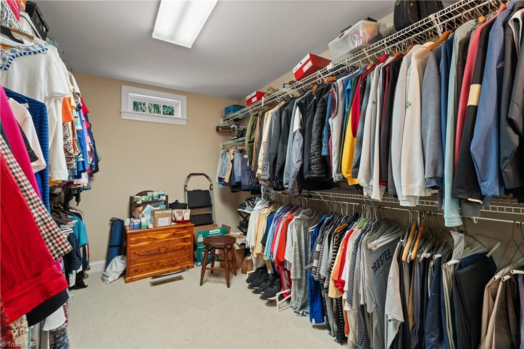 Winston-Salem, North Carolina 27106, United States, 3 Bedrooms Bedrooms, ,3 BathroomsBathrooms,Residential,Active,240661