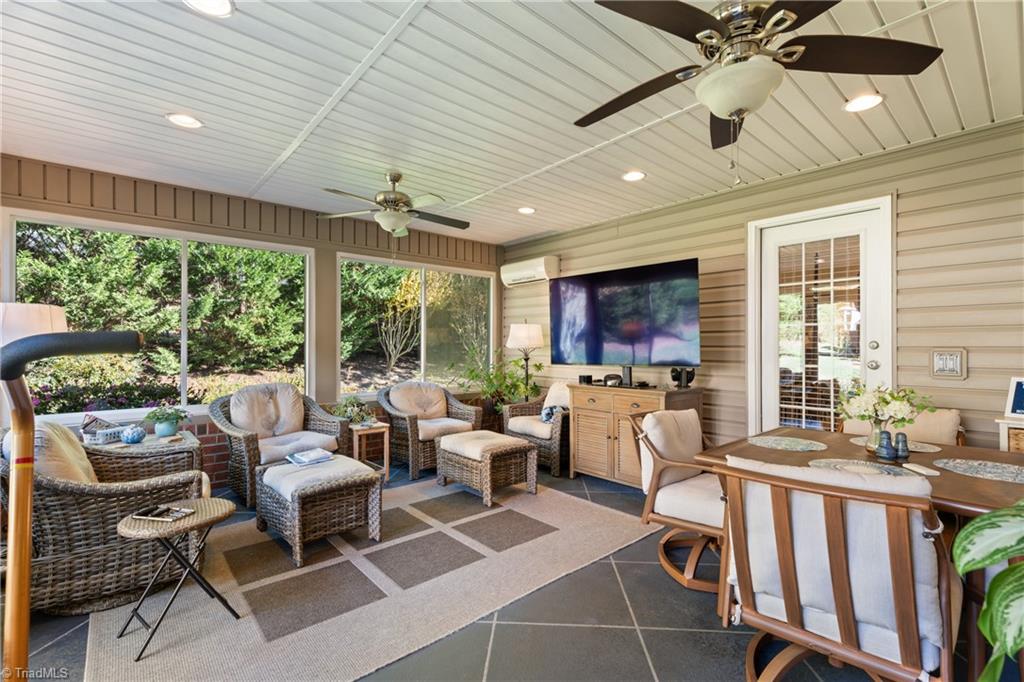 Winston-Salem, North Carolina 27106, United States, 3 Bedrooms Bedrooms, ,3 BathroomsBathrooms,Residential,Active,240661