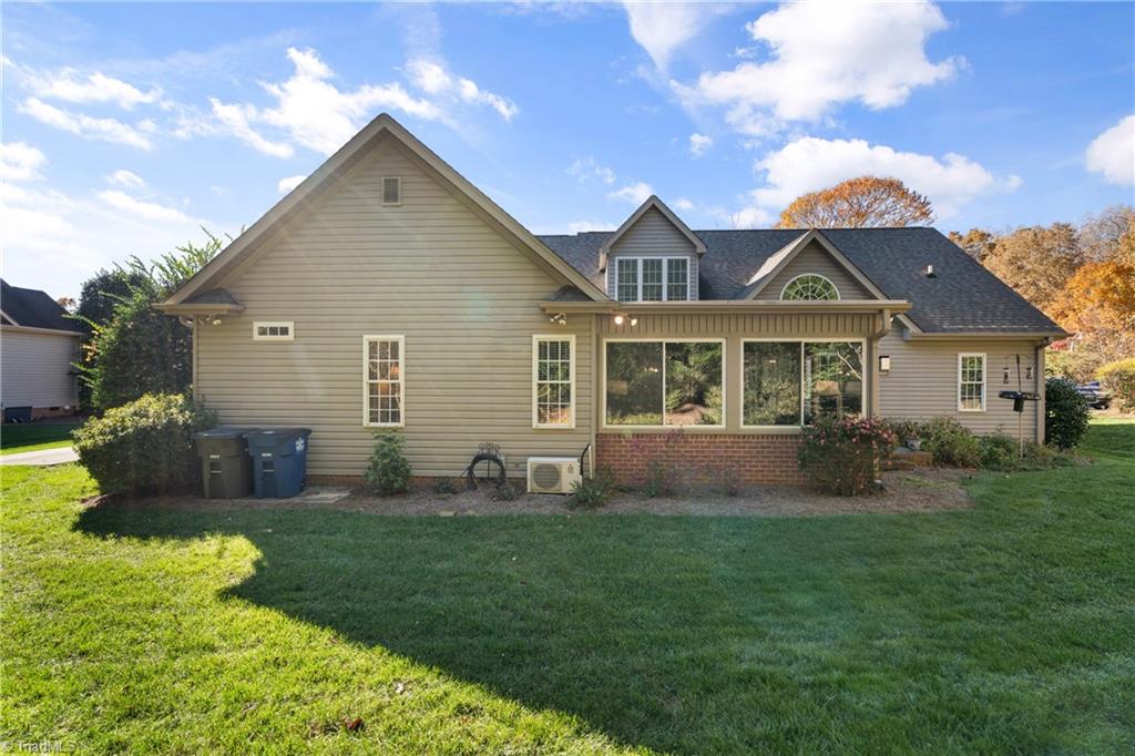 Winston-Salem, North Carolina 27106, United States, 3 Bedrooms Bedrooms, ,3 BathroomsBathrooms,Residential,Active,240661