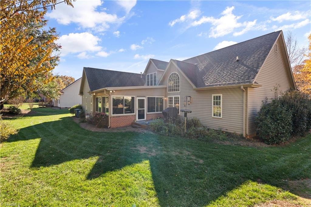 Winston-Salem, North Carolina 27106, United States, 3 Bedrooms Bedrooms, ,3 BathroomsBathrooms,Residential,Active,240661