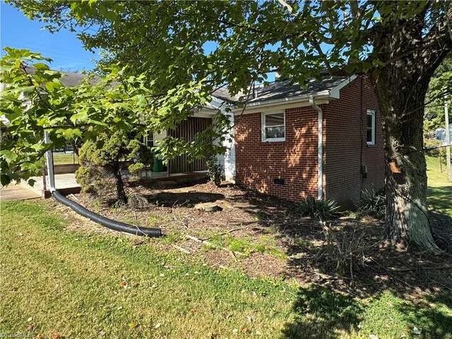 200 W King Street, photo 4 of 46