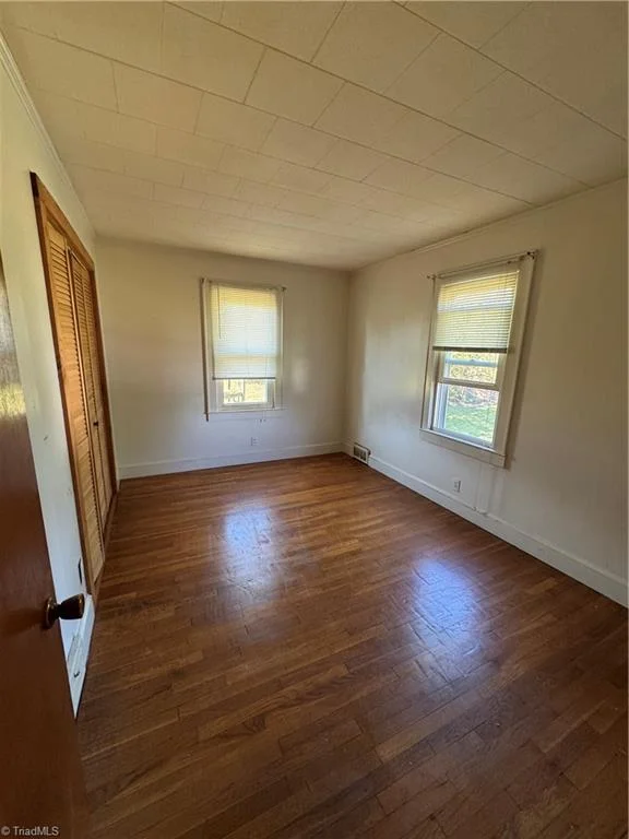 200 W King Street, photo 2 of 46