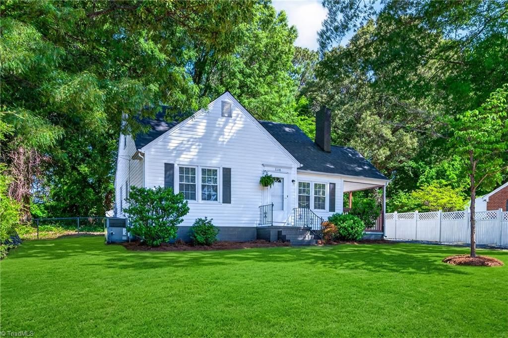 Photo of 1118 Woodleigh Circle, Reidsville, NC 27320 (MLS # 1218491)