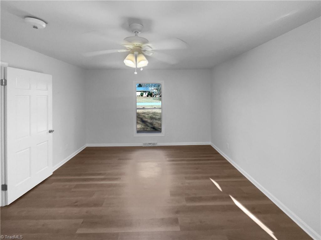 2297 Lakeview Terrace