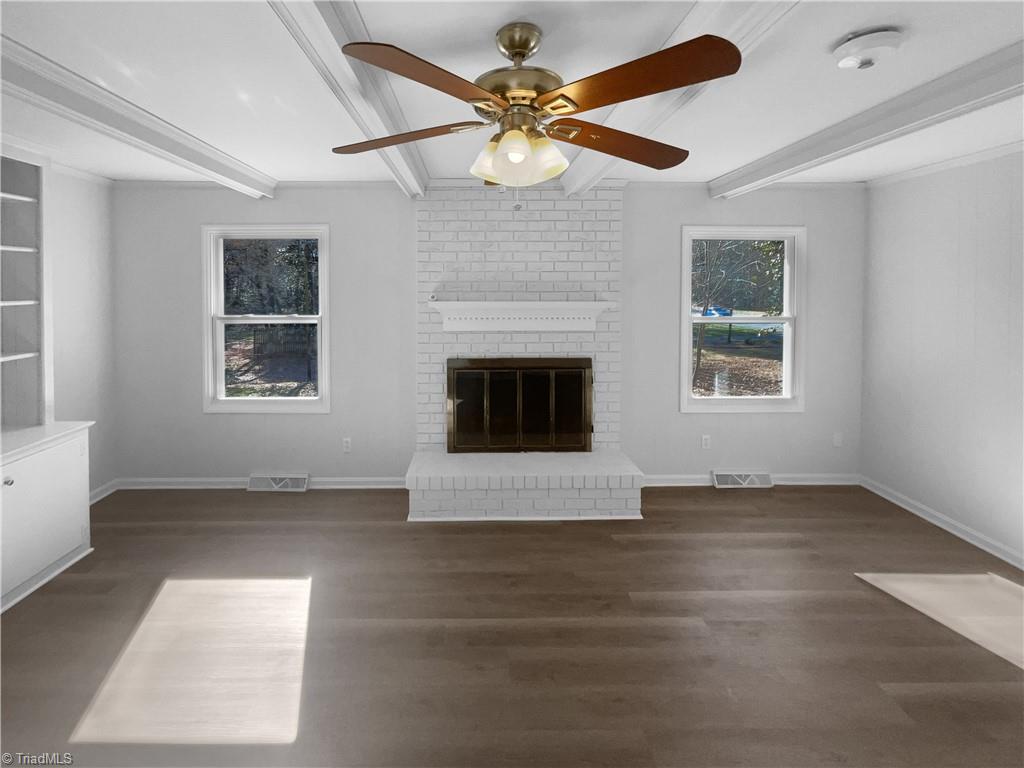 2297 Lakeview Terrace