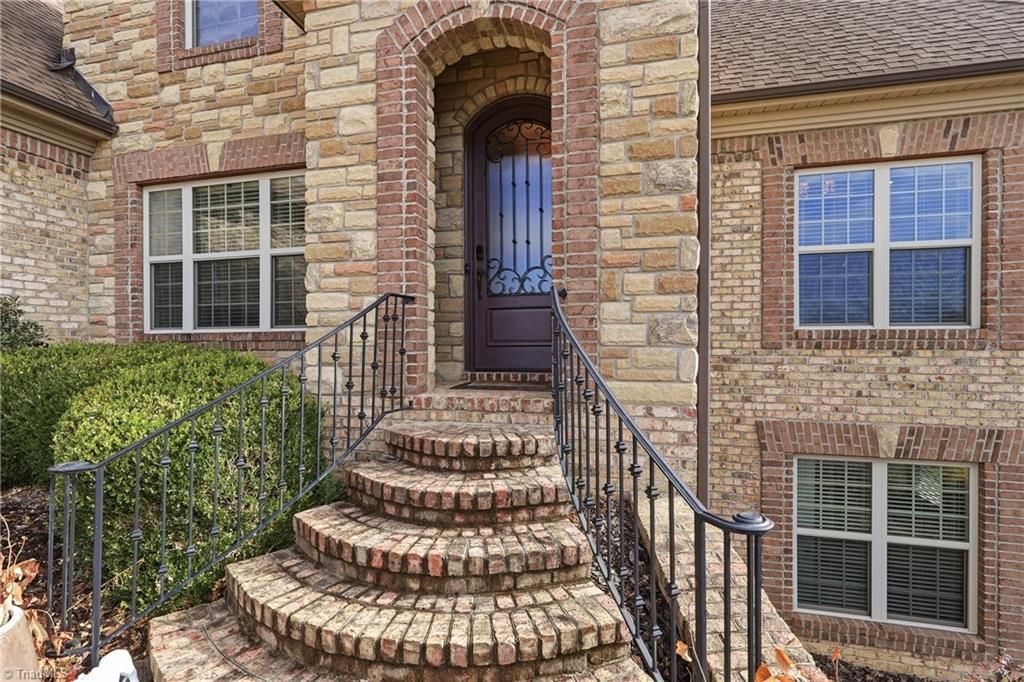 Photo of 2801 Swan Lake Drive, High Point, NC 27262 (MLS # 1196638)