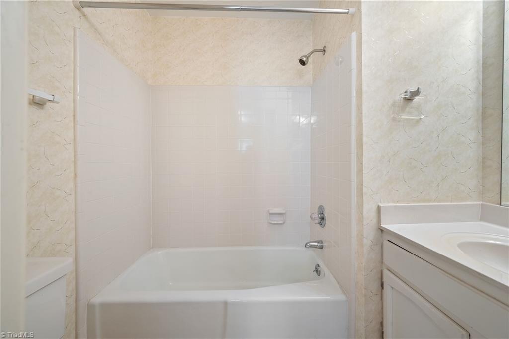 12 Park Village Lane #F, Greensboro, North Carolina image 12