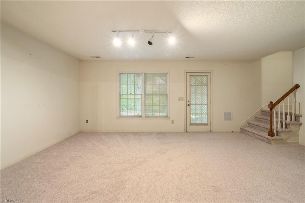 12 Park Village Lane #F, Greensboro, North Carolina image 16