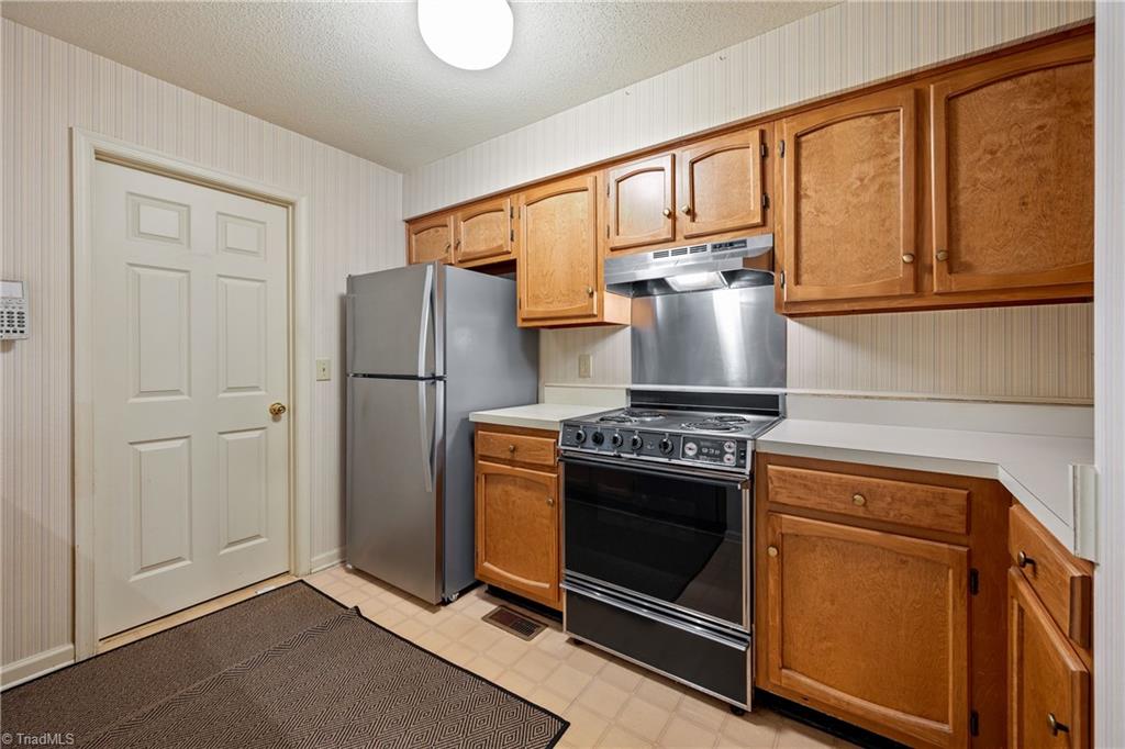 12 Park Village Lane #F, Greensboro, North Carolina image 6