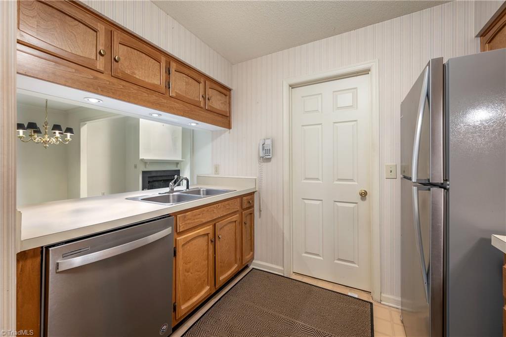 12 Park Village Lane #F, Greensboro, North Carolina image 8
