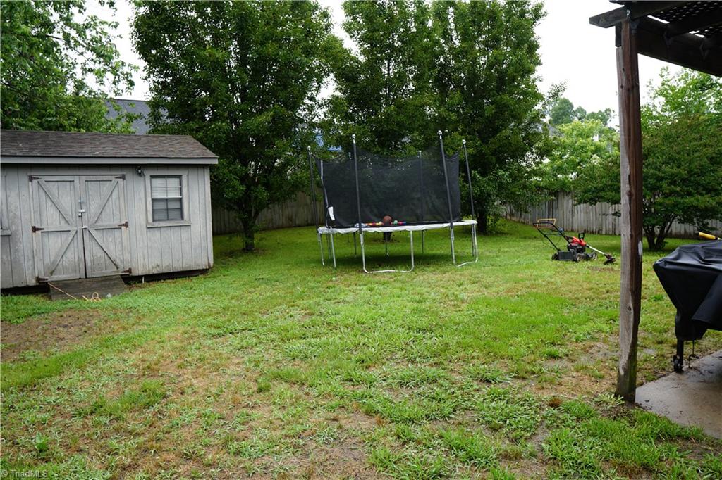 208 Hammond Drive, Greensboro, North Carolina image 6