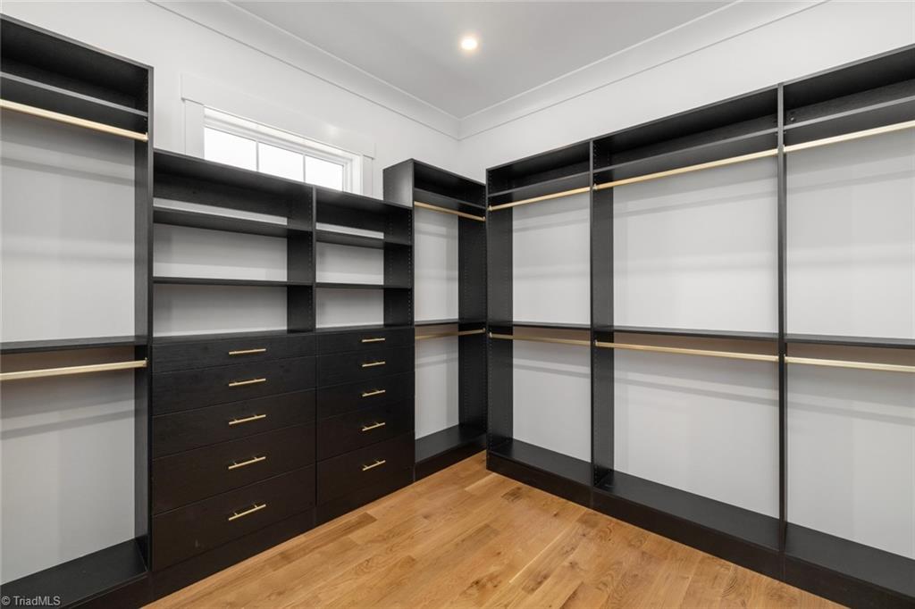 Winston-Salem, North Carolina 27106, United States, 4 Bedrooms Bedrooms, ,4 BathroomsBathrooms,Residential,Active,84285