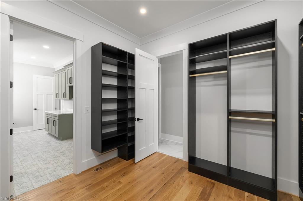 Winston-Salem, North Carolina 27106, United States, 4 Bedrooms Bedrooms, ,4 BathroomsBathrooms,Residential,Active,84285