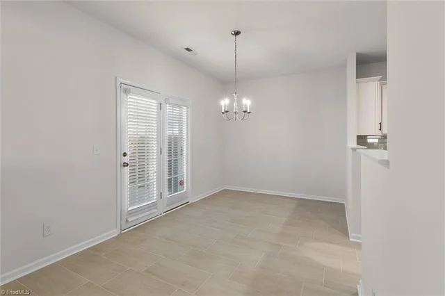 4621 Meadowside Terrace, photo 5 of 40