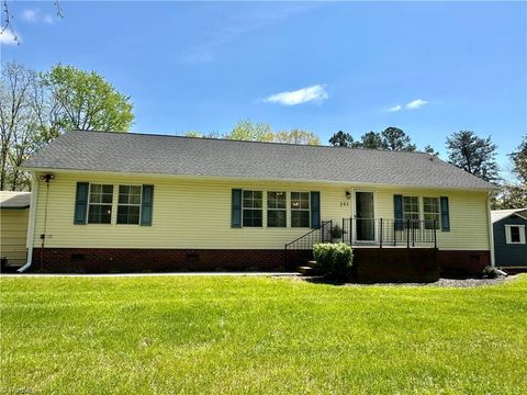 Homes For Sale - 291 Howardtown Road<br/> Mocksville, NC 27028