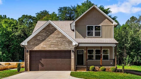 Homes For Sale - 1606 Youngs Mill Road<br/> Greensboro, NC 27406