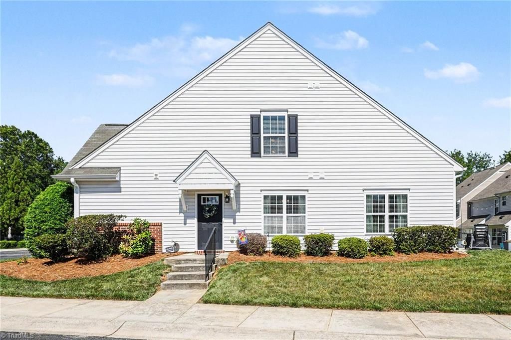 Photo of 110 Goldfinch Avenue, Greensboro, NC 27409 (MLS # 1218924)