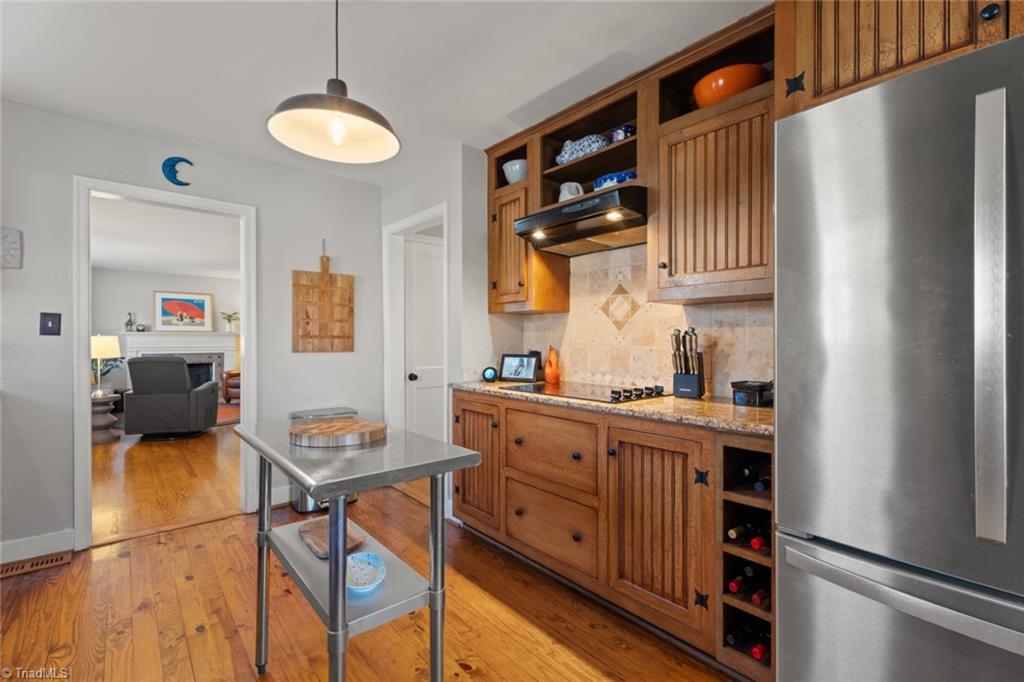 Winston-Salem, North Carolina 27106, United States, 4 Bedrooms Bedrooms, ,2 BathroomsBathrooms,Residential,Pending,82407