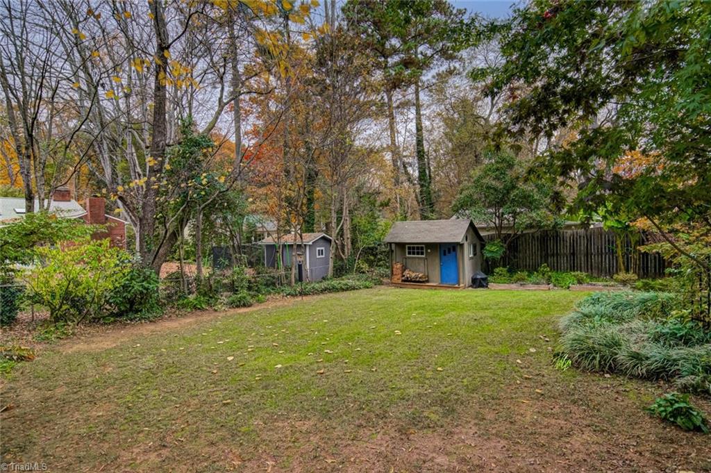 Winston-Salem, North Carolina 27106, United States, 4 Bedrooms Bedrooms, ,2 BathroomsBathrooms,Residential,Pending,82407