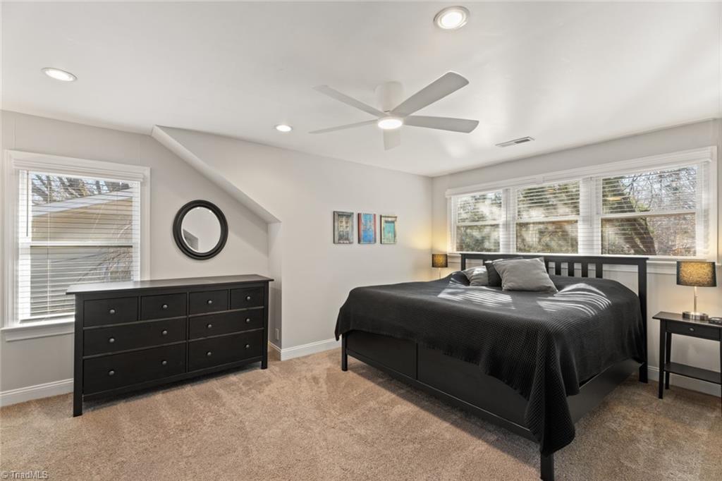 Winston-Salem, North Carolina 27106, United States, 4 Bedrooms Bedrooms, ,2 BathroomsBathrooms,Residential,Pending,82407