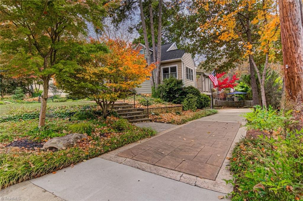 Winston-Salem, North Carolina 27106, United States, 4 Bedrooms Bedrooms, ,2 BathroomsBathrooms,Residential,Pending,82407