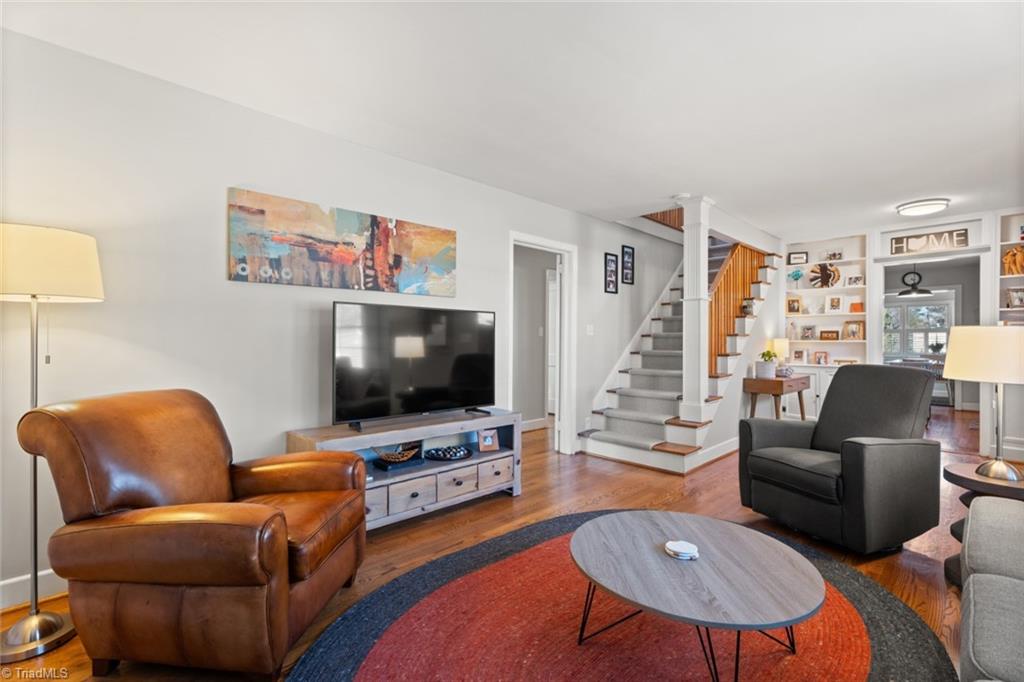 Winston-Salem, North Carolina 27106, United States, 4 Bedrooms Bedrooms, ,2 BathroomsBathrooms,Residential,Pending,82407