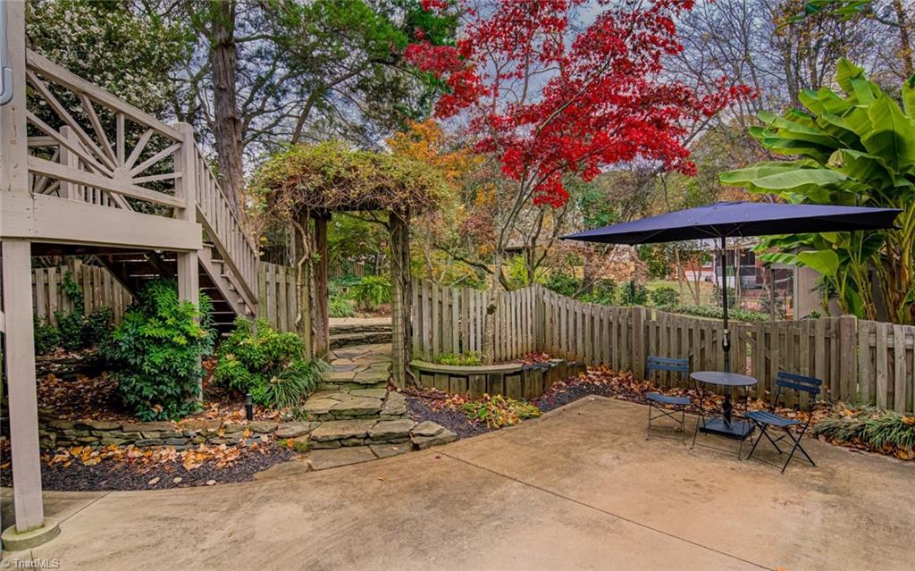 Winston-Salem, North Carolina 27106, United States, 4 Bedrooms Bedrooms, ,2 BathroomsBathrooms,Residential,Pending,82407