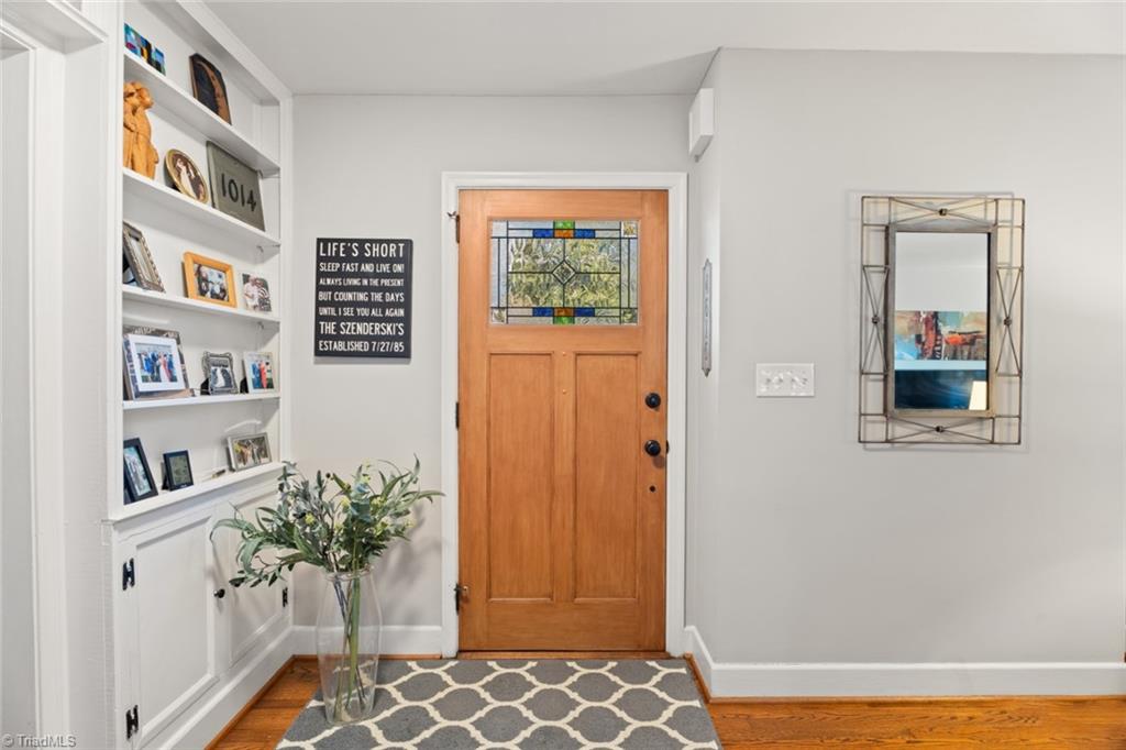 Winston-Salem, North Carolina 27106, United States, 4 Bedrooms Bedrooms, ,2 BathroomsBathrooms,Residential,Pending,82407