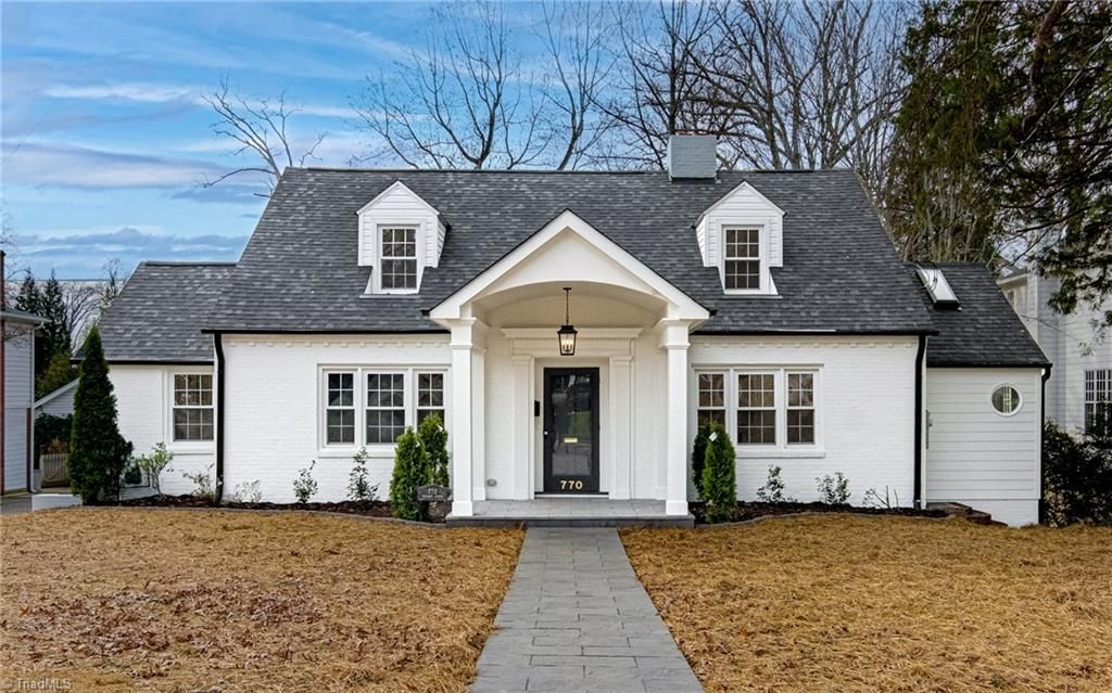 Photo of 770 Oaklawn Avenue, Winston-Salem, NC 27104 (MLS # 1204106)