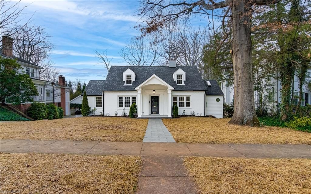 Photo of 770 Oaklawn Avenue, Winston-Salem, NC 27104 (MLS # 1204106)