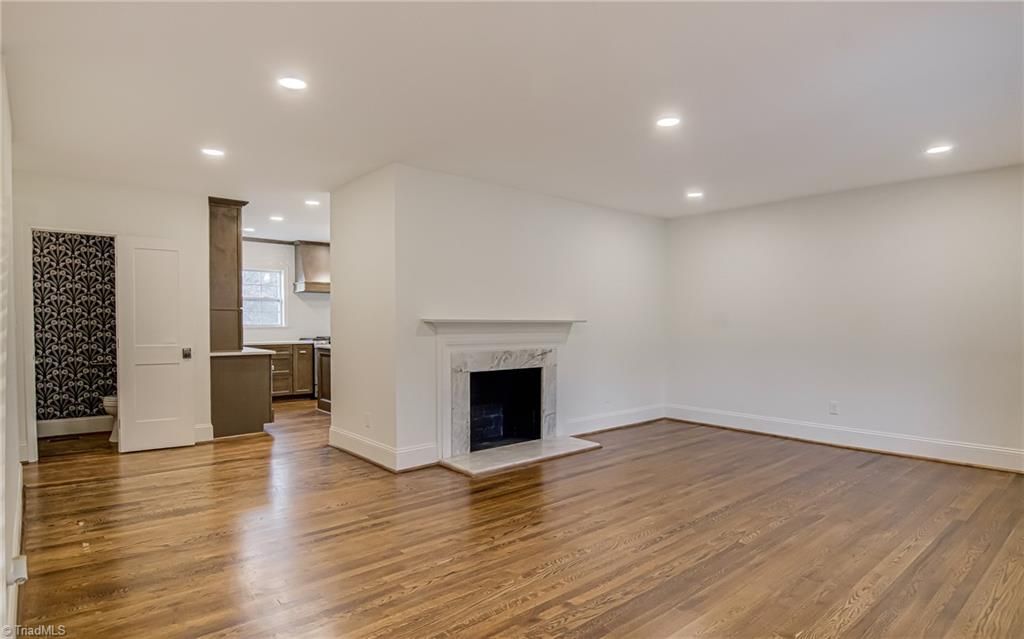 Photo of 770 Oaklawn Avenue, Winston-Salem, NC 27104 (MLS # 1204106)