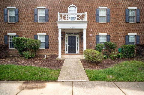 Photo for 5105 Lambeth Farm Lane N
