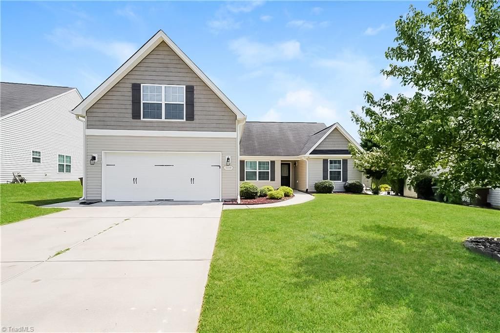 Photo of 3518 Long Run Drive, Greensboro, NC 27405 (MLS # 1208021)