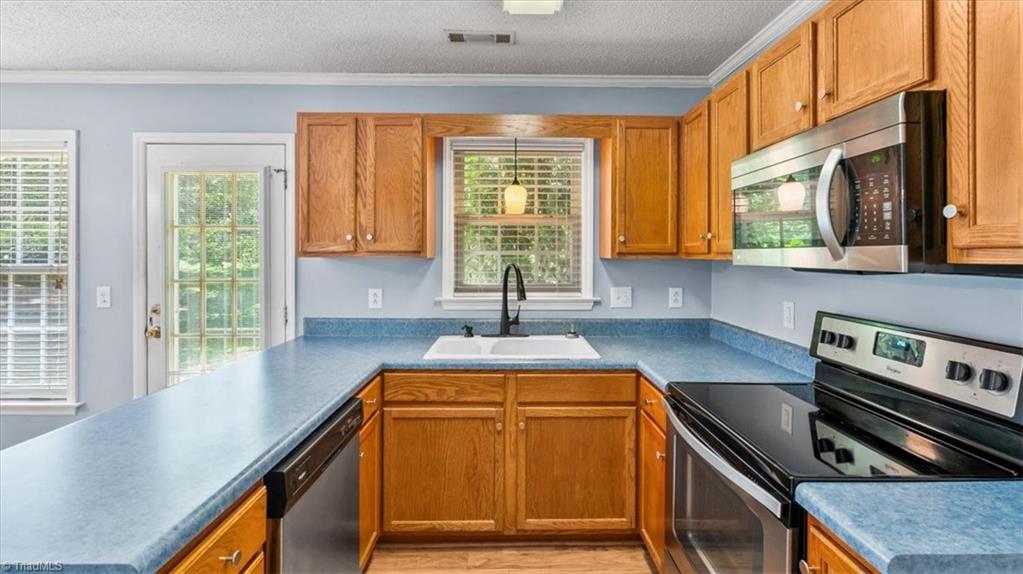 5970 Asheby Drive, Belews Creek, North Carolina image 10